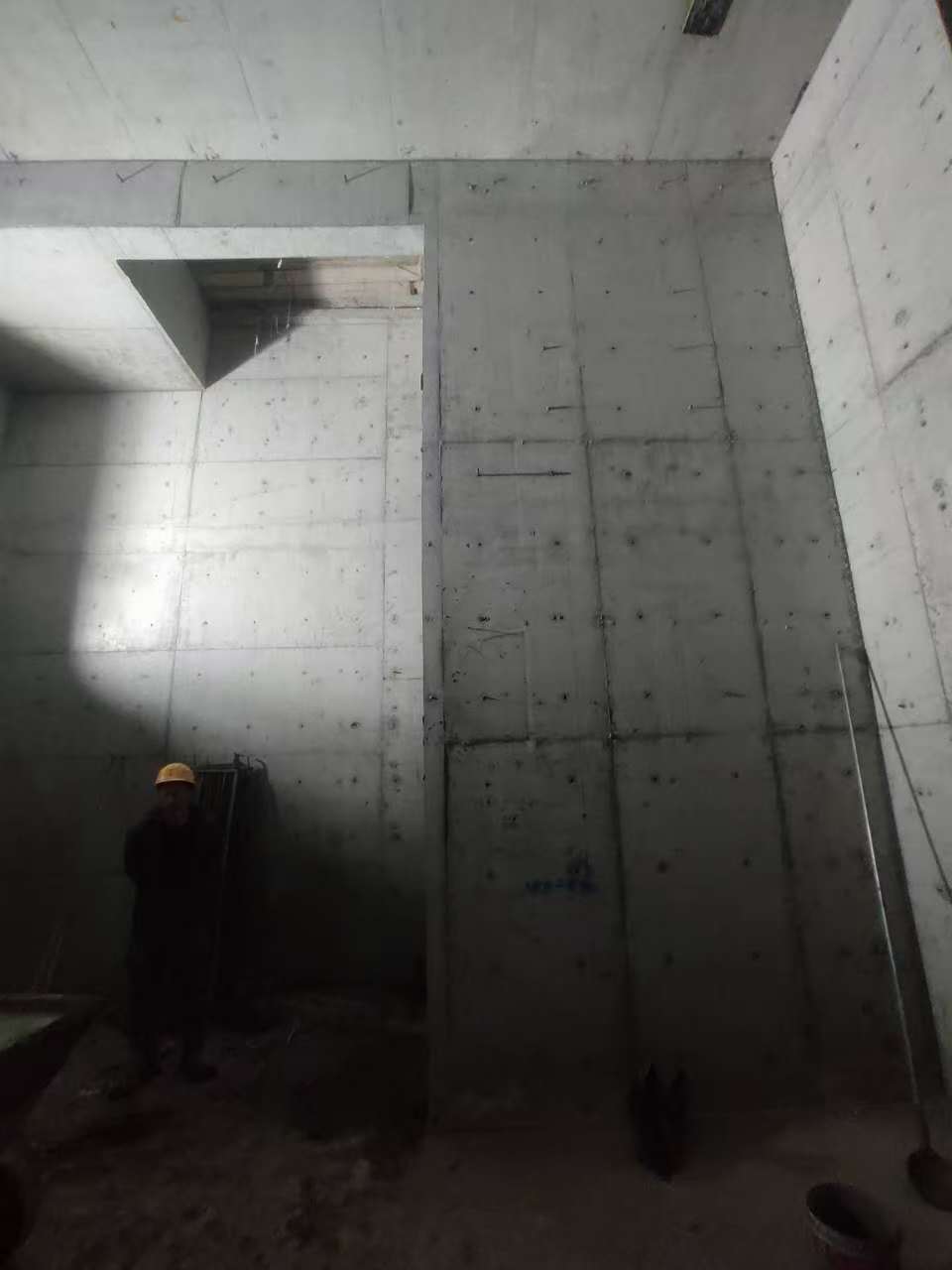 净潭乡墙上开槽钢筋断了有影响吗